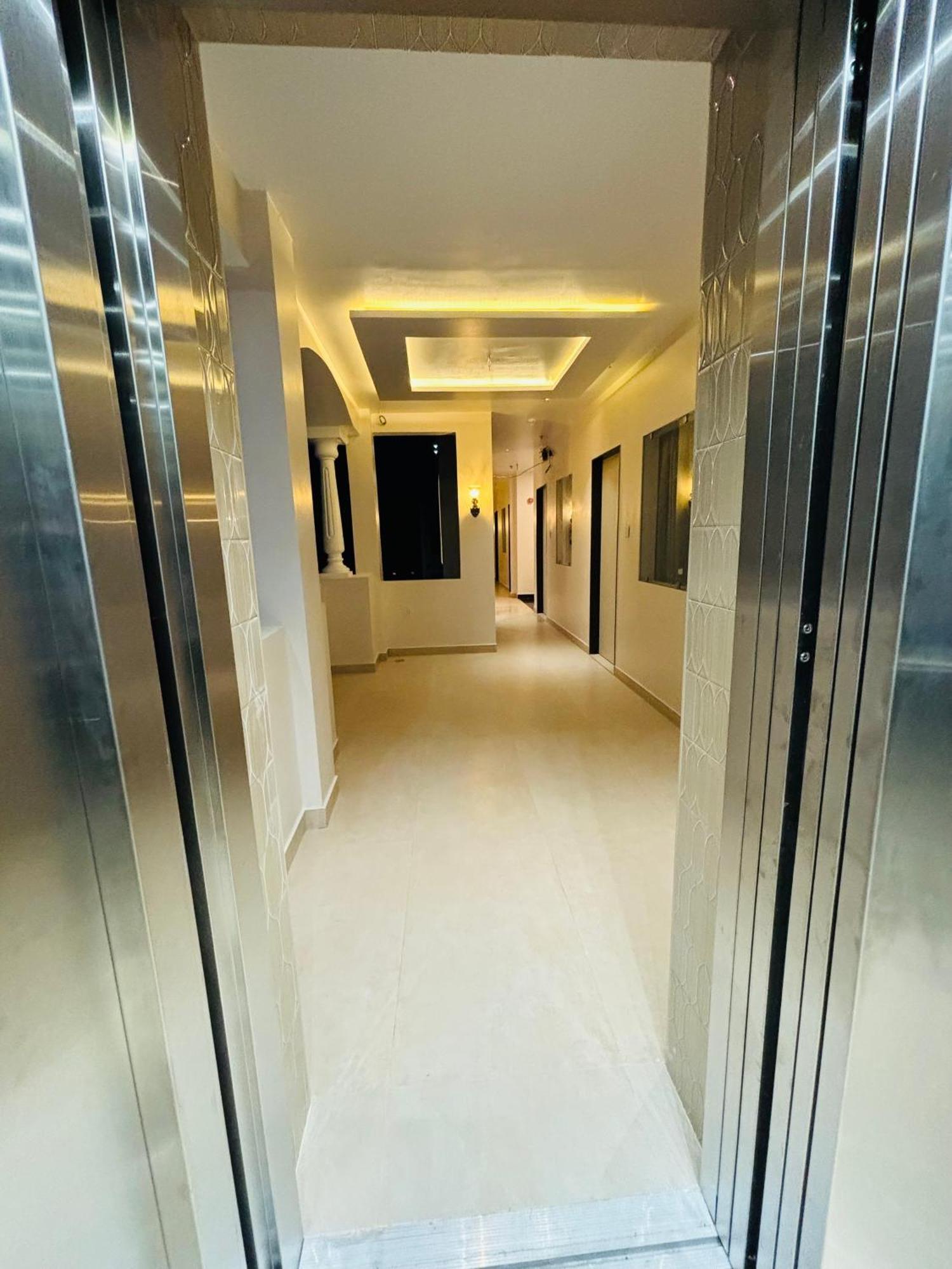 The Lavish Stay Váránasí Exteriér fotografie